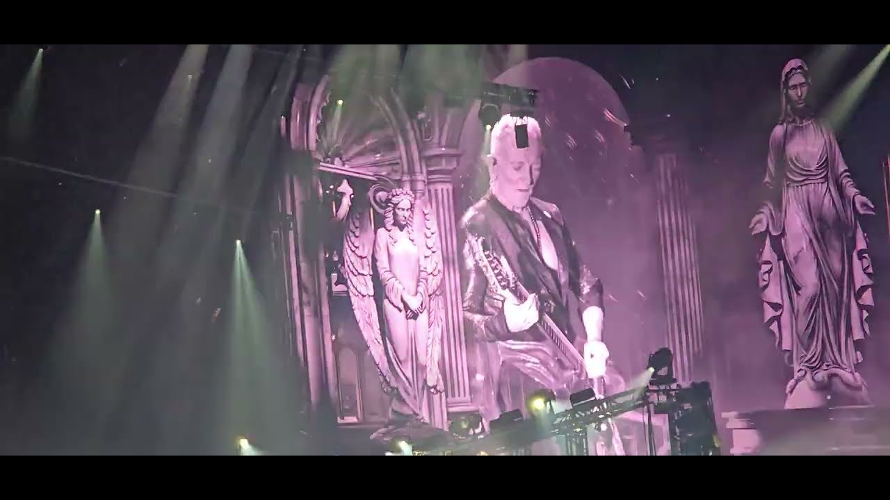 DEF LEPPARD - Personal Jesus (Depeche Mode Cover) Caesars Palace, Las Vegas, USA