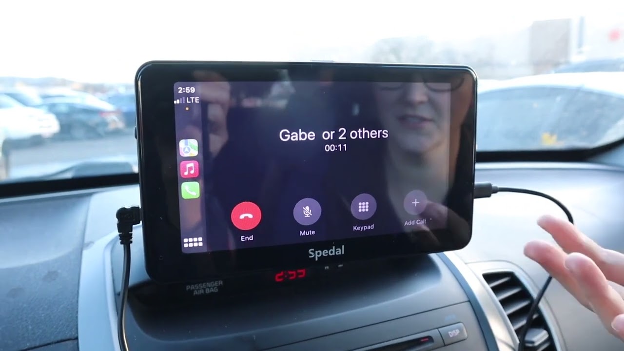 Spedal Apple CarPlay スペダル　オンダッシュモニター Spedal Portable Car Stereo with Apple Carplay & Android Auto - YouTube