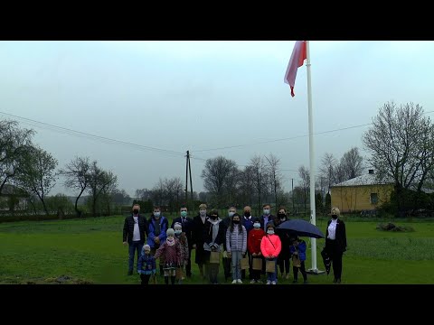 Poseł Riad Haidar podarował maszt z flagą mieszkańcom Koszoł Poseł Riad Haidar podarował maszt z flagą mieszkańcom Koszoł