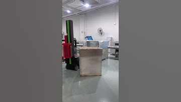 Foam box automatic sealing machine, the machine automatically wraps the package..