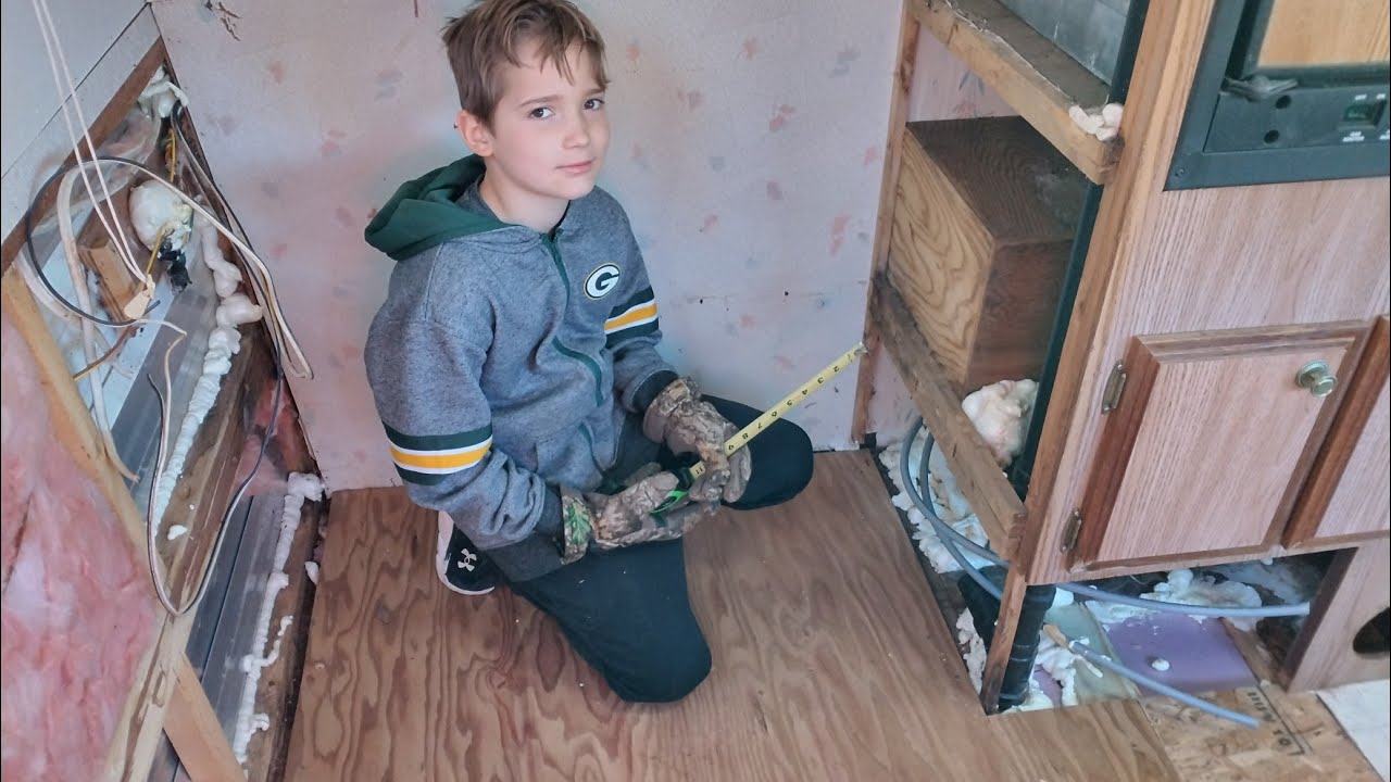 Cheap Camper Restoration pt.2 (bathroom framing with my son) 1990 Jayco