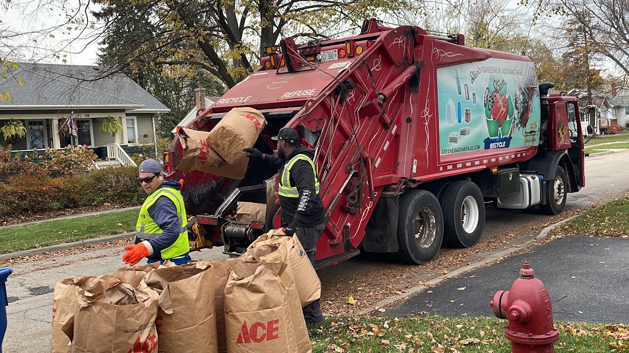 Fast Roy Strom Mack Loadmaster Rear Loader Garbage Truck Packing Leaf ...