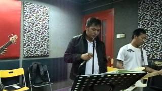 Video-Miniaturansicht von „Cinta Sabun Mandi cover by Bayak Band“