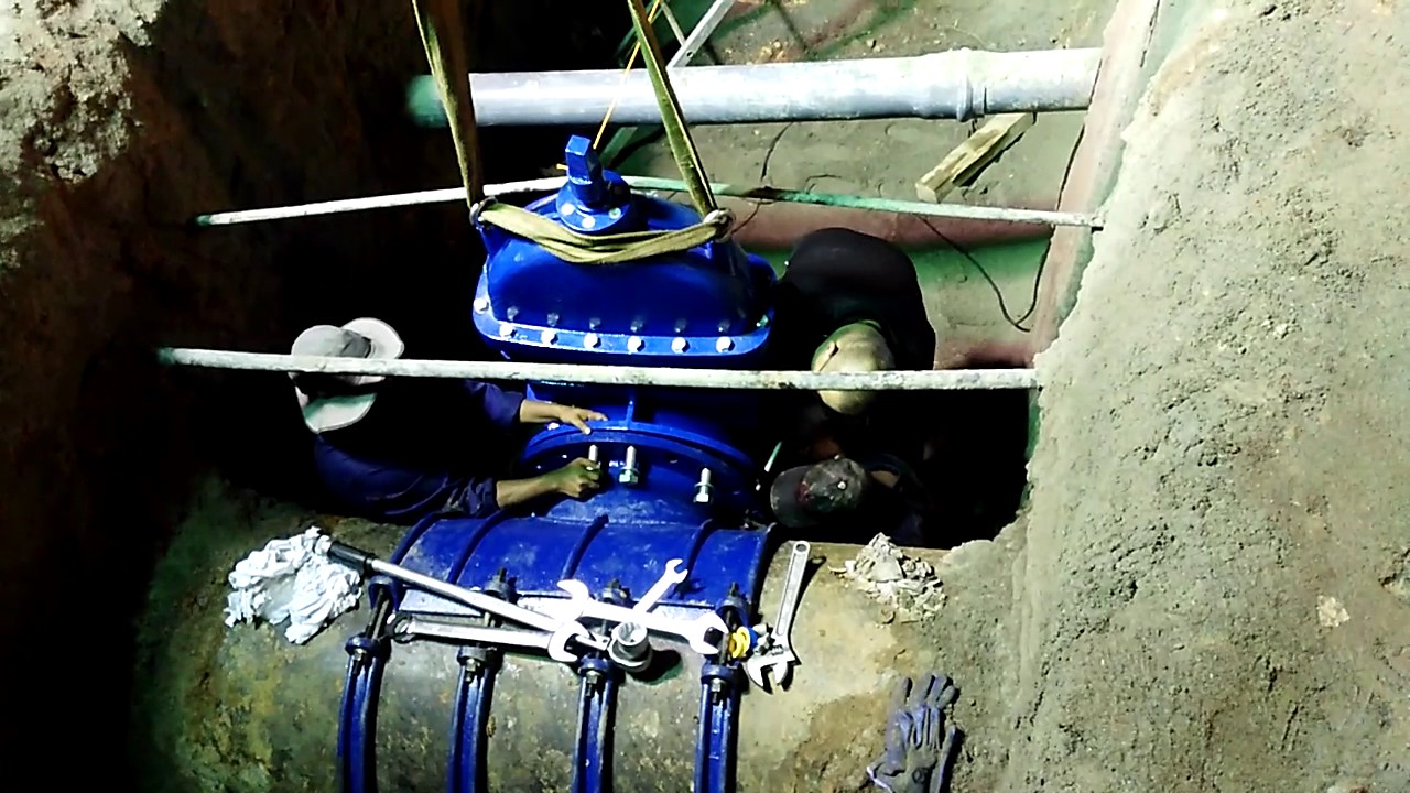 Water Main Hot Tapping 2817 YouTube