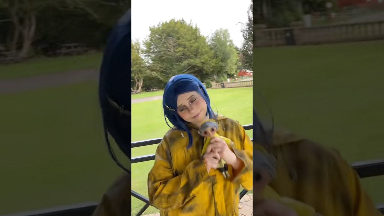 Vibe with me 💙 #coraline #coraline2 #coralinecosplay #coralineedit #coralinemovie #nostalgia #dance