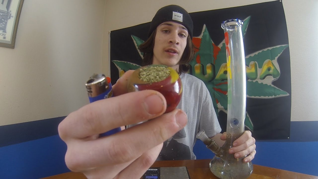 HALF GRAM BONG RIP! [3]