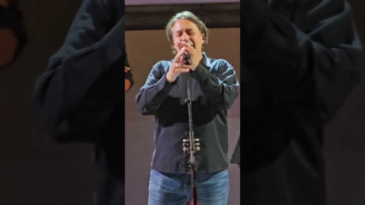 Ένα φεγγάρι δρόμος - Yiannis Kotsiras