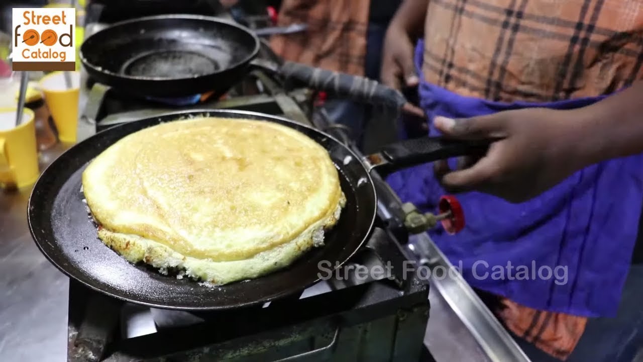 WOW BREAD FLUFFY OMELETTE with Butter - Super Fluffy Omelette - Hyderabad Street Food | Street Food Catalog