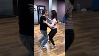 Tango Lesson : Beginner Linear Sacada