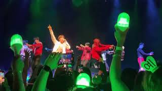 오메가엑스 Omega X What's Goin On  Baila Con Ox fancam Orlando