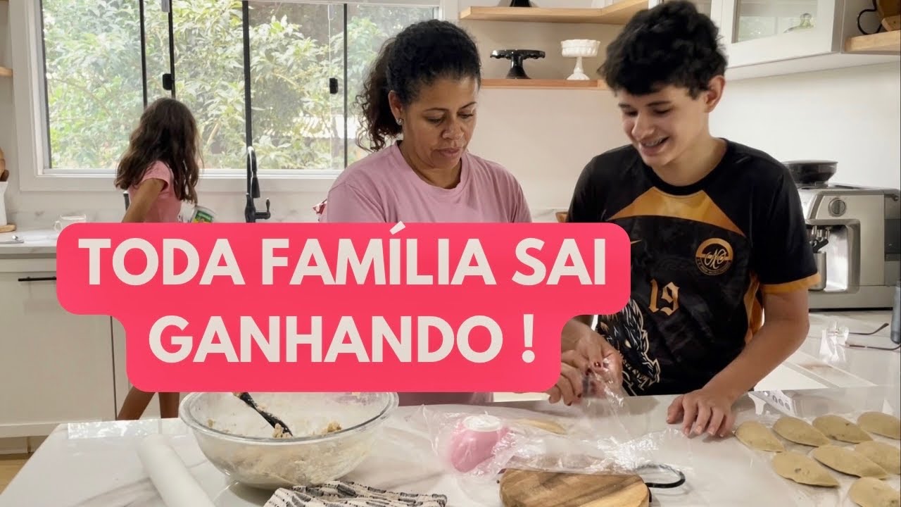 VI ME INSPIREI E TODA FAMÍLIA SAI GANHANDO/ MASSA DE MANDIOCA PARA PASTEL ASSADO/ ROTINA NUBIA VIANA
