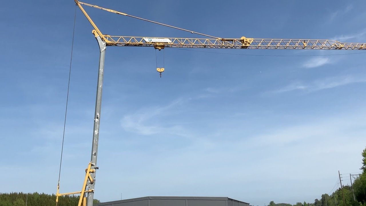 Köp Byggkran Potain IGO 36 självresande på Klaravik