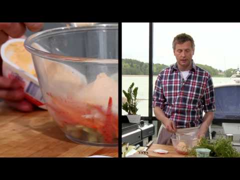 Video: Kesäiset Kurkku- Ja Tomaattisalaatit