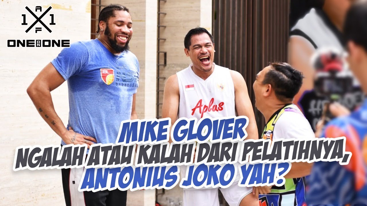Mike Glover ngalah atau kalah dari pelatihnya, Antonius Joko yah?