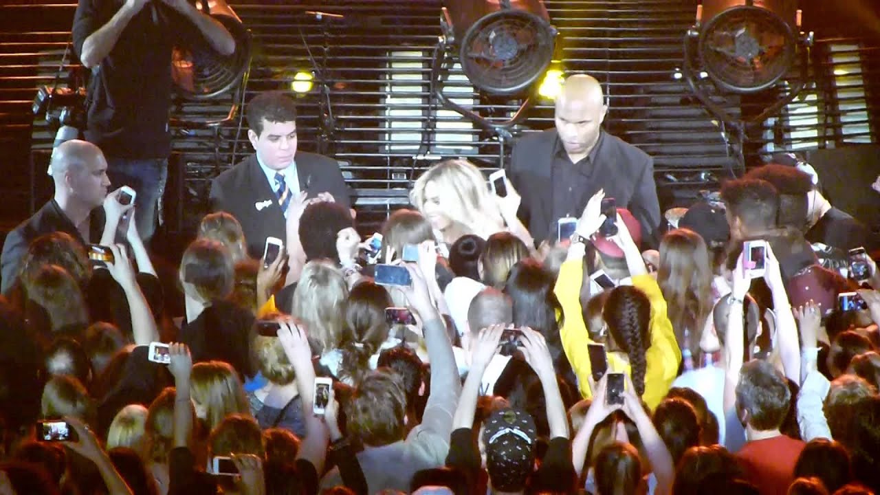 BEYONCÉ - Irreplaceable (live at Ziggo Dome Amsterdam, 18 March 2014)