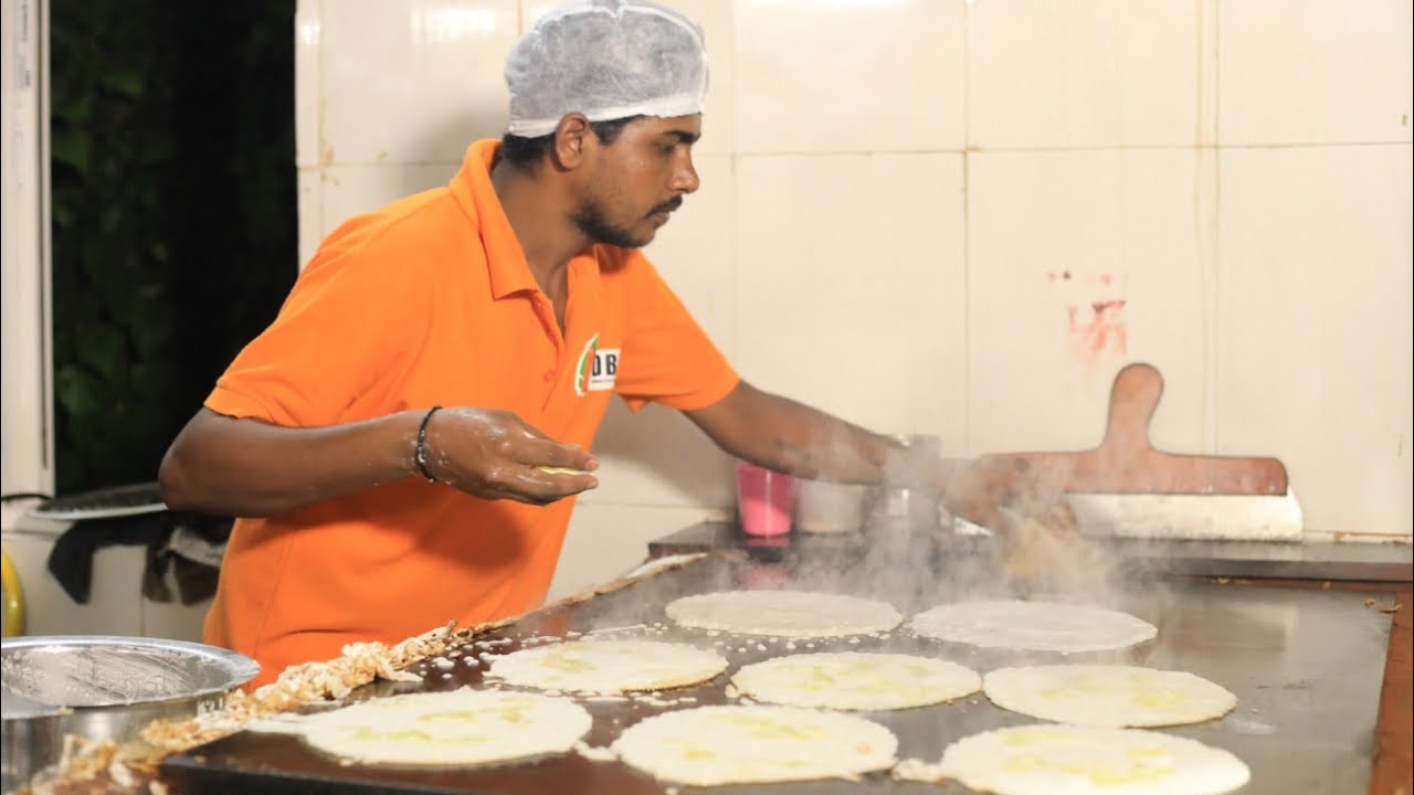 BENNE DOSA | Place which serves only Dosa | DAVANAGERE DOSA in Hyderabad | Street Byte