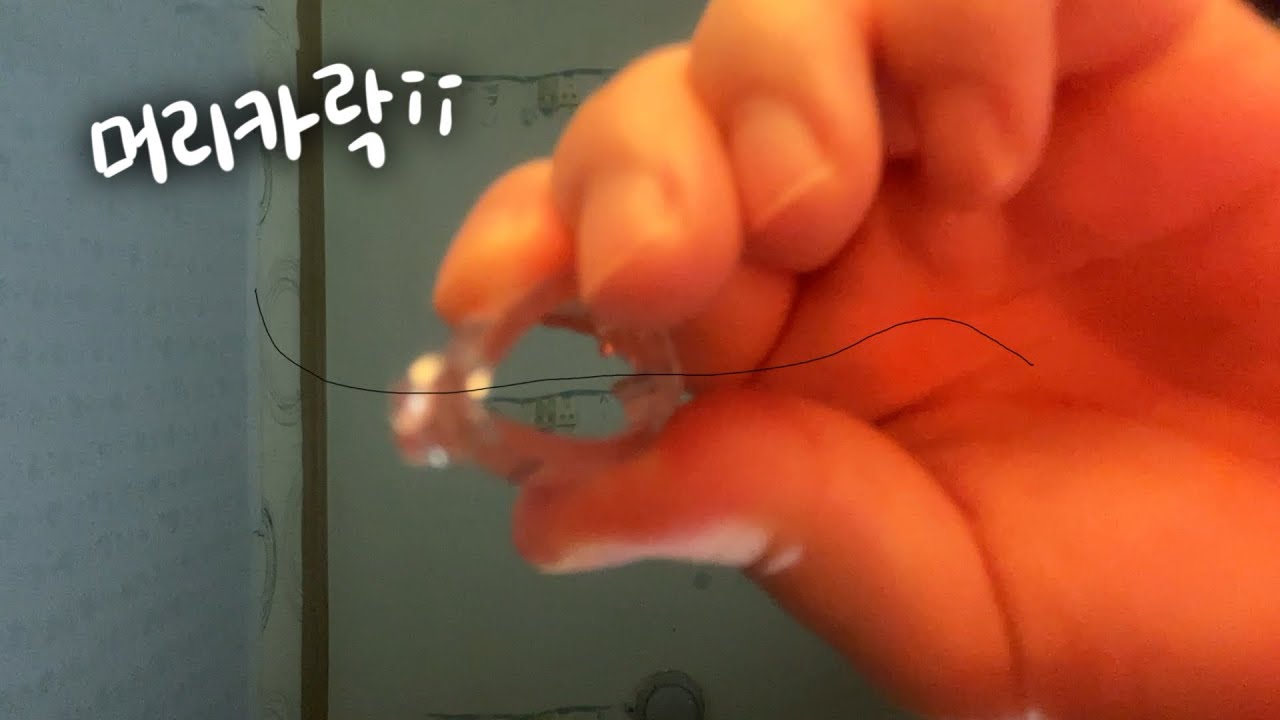 ASMR 화면에 붙은 머리카락 떼기! 얼룩도 딱어드립니다 Tear off the hair on the screen (시각적 팅글, 카메라터칭, 핸드폰 asmr)