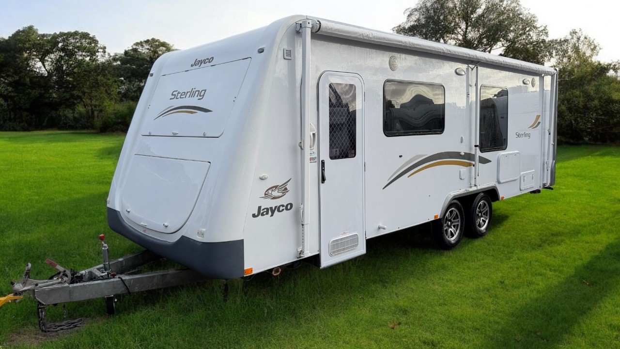 2012 Jayco Sterling 23.72-1  |  2-3 berth Caravan with Twin slide outs 