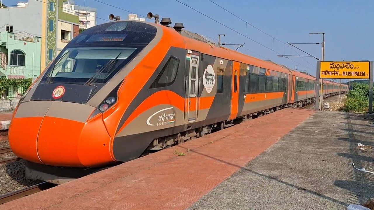 [20 IN 1] CROSSINGS MARRIPALEM RAILWAY STATION SC + DURG + BBS VANDE BHARAT TRAINS + VISAKHA+KONARK