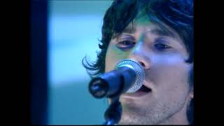 Super Furry Animals - Fire In My Heart - TOTP - 20 August 1999 screenshot 3