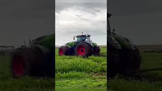 Big Fendt Tractor pulling a John Deere tractor #usatractor #pullingtractor #americanfarming