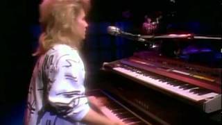 Go-Go's - Head Over Heels (Wild at the Greek Live '84) chords