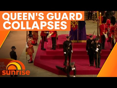 Queen's guard COLLAPSES in front of her coffin | Sunrise Royal News