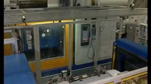 Unloading of an injection molding machine with a KUKA robot