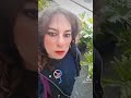 asi camino al trabajo