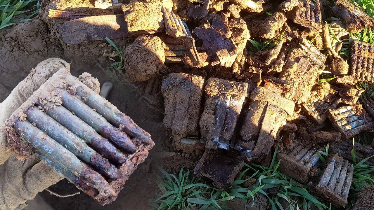 Metal Detecting WW2 - ANOTHER WWII DUMP FOUND! - UPDATE - [ HUGE WWII DUMP DISCOVERED ] - PART 8