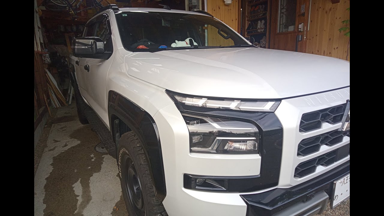 三菱トライトン　シャッター式トノカバー取り付けのその後　ウェザーストリップ交換編