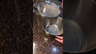 This hack alway help me! #momhacks #firsttimemom #diyhacks... #Shorts #dailymomhacks