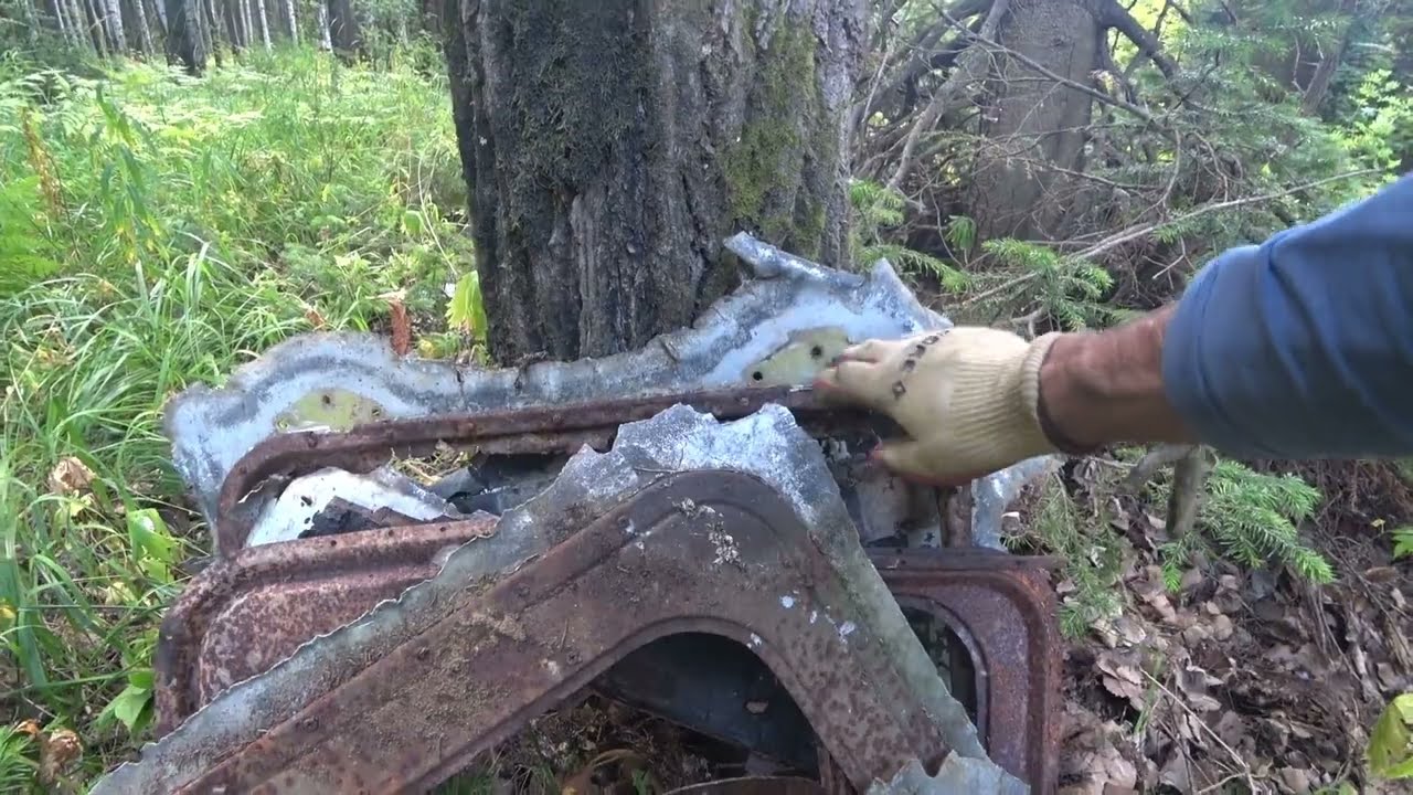 МЕТАЛЛА ПОИСК В ЛЕСУ! НАШЁЛ СГОРЕВШУЮ БЫТОВКУ ЛЕСОРУБОВ И РАЗНЫЙ МЕТАЛЛ ...