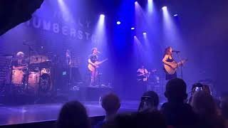 Download Lagu Holly Humberstone - Paint My Bedroom Black | Live Melkweg Amsterdam 2024 MP3