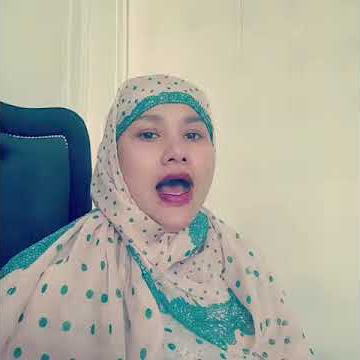 4 dara duduk di tepi sungai hottt..