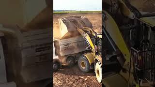CAT 972K Smooth Soil Loading to 4-Axle Truck! 💪🔥 #earthmoving #heavyequipment