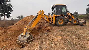 JCB 3dx Backhoe Loader Machine Loading Mud In Mahindra 475 Di Tractor and Stuck in Mud | JcbVideo