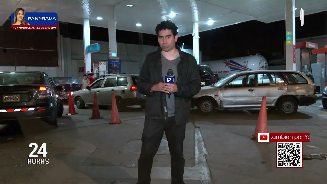 Vehículos hacen largas colas en grifos en busca de combustible