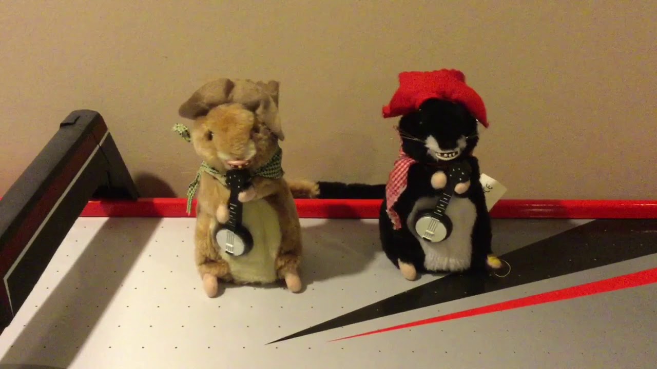 (Gemmy) 2004 Dancing Hamsters Dueling Banjos Buck And Chuck (Plush