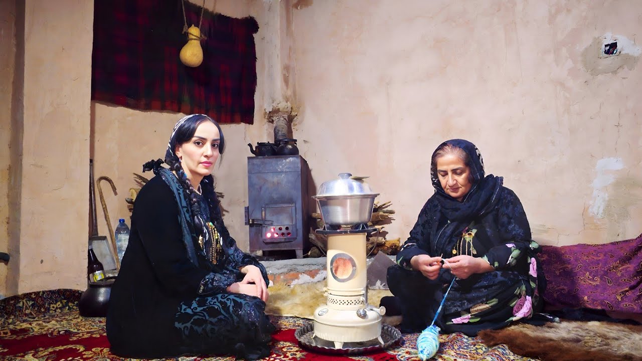 Village Life | Simple Rural Living in Heavy Snow | Outdoor Cooking | Quiet Rural Life in Winter.