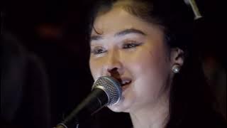 Shirina sings her original song 'I Only Hate You Cause I Love You'