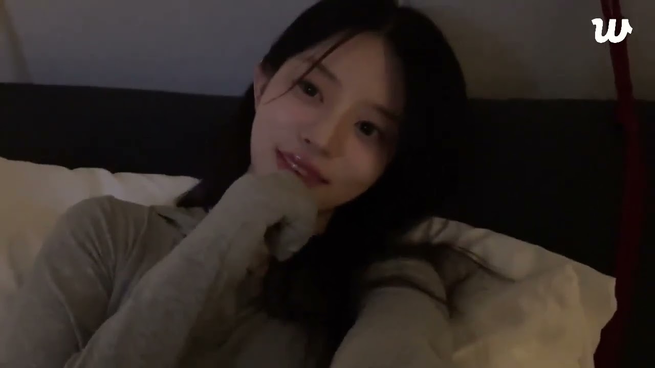 250831 아일릿 민주 위버스 라이브 ILLIT Minju Weverse LIVE | 모해