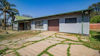 3 Bedroom For Sale - Claremont