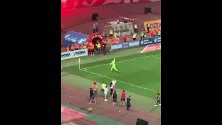🇷🇸 Crvena Zvezda goalkeeper Milan Borjan scored a penalty for 3-1 against Voždov