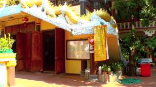 Laos: Vientiane - Phat Tich (Vietnamese) Temple