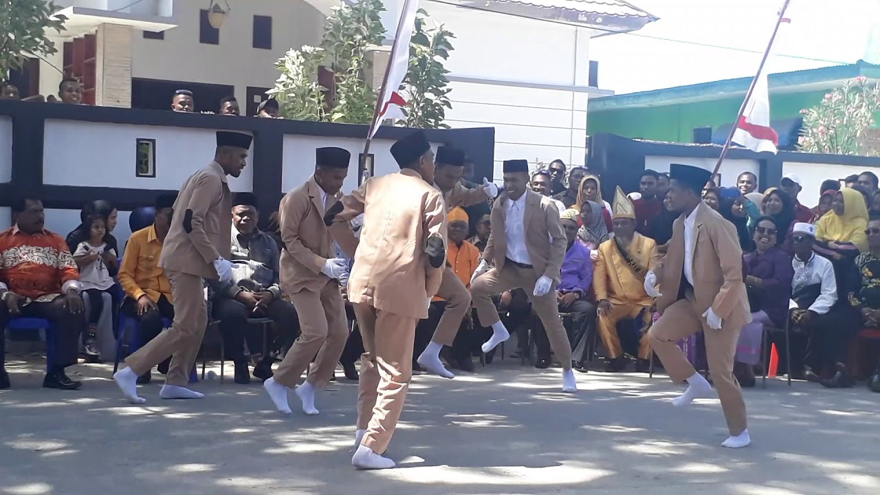 Sambra banda ely pelantikan raja di desa danar