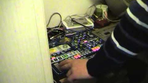 Tubes... Korg electribe emx1 demo by Ross Kelly
