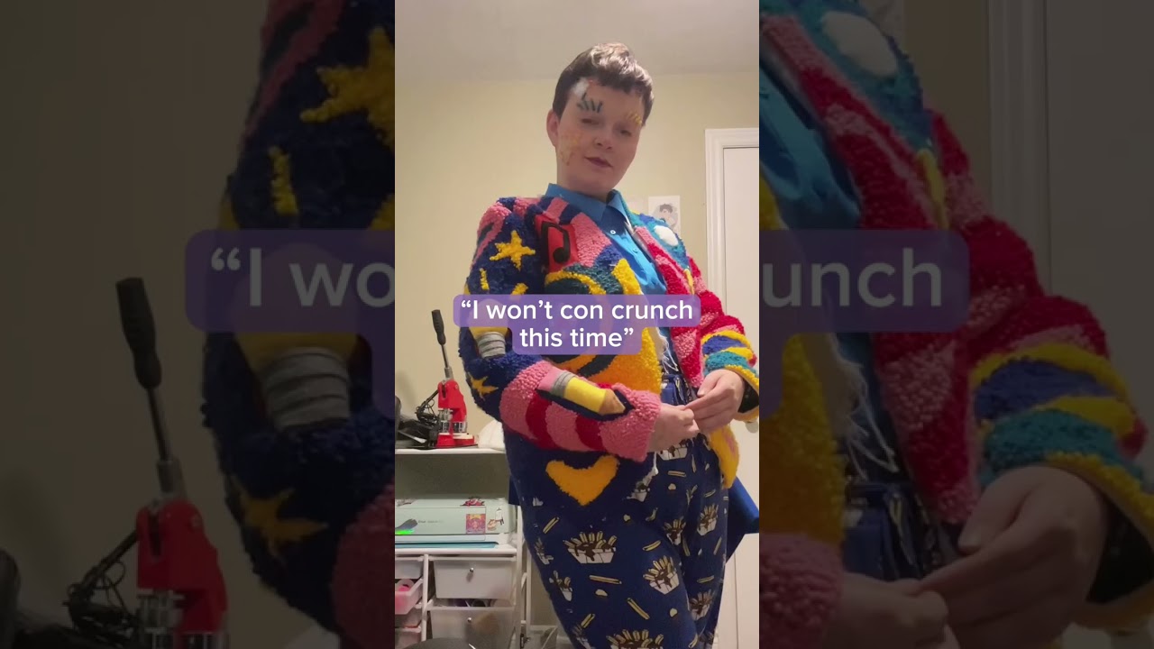 Every cosplayer's a little guilty of this... #cosplay #concrunch #dhmis #comicon