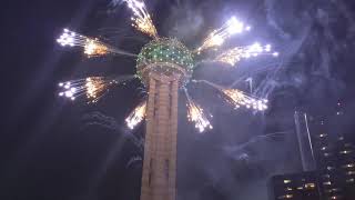 2020 Dallas Fireworks Show @ Reunion Tower