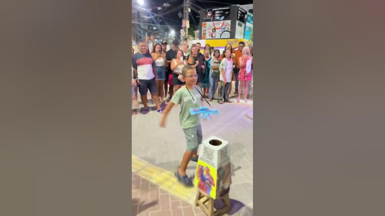 KAROLINA BONECA - Chupa Que é de Uva - AVIÕES DO FORRO KAROLINA BONECA - Chupa Que é de Uva - AVIÕES DO FORRO